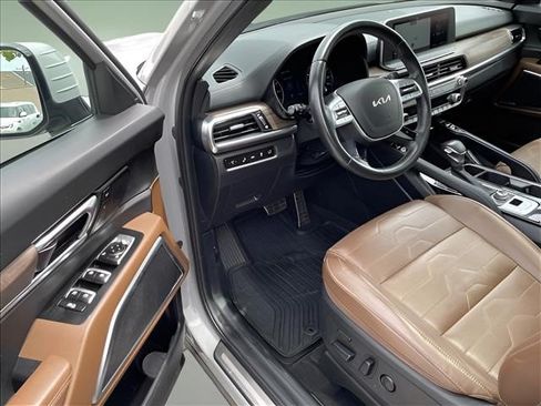 Used 2022 Kia Telluride SX w/ SX Prestige Package AWD/4WD image 9
