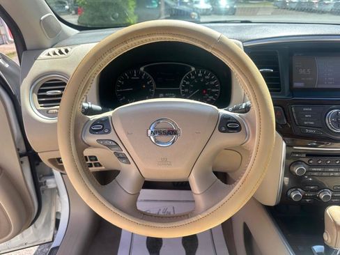 Used 2014 Nissan Pathfinder SL w/ SL Premium Package FWD image 20