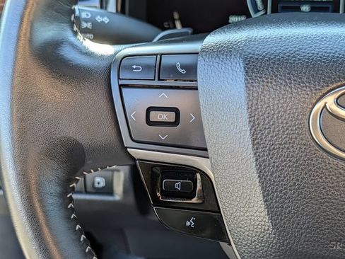 Used 2025 Toyota Camry SE FWD image 21