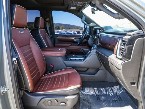 Used 2024 GMC Sierra 2500 Denali Ultimate w/ Max Trailering Package image 16