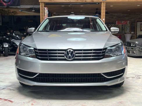 Used 2013 Volkswagen Passat 2.5 SE FWD image 3