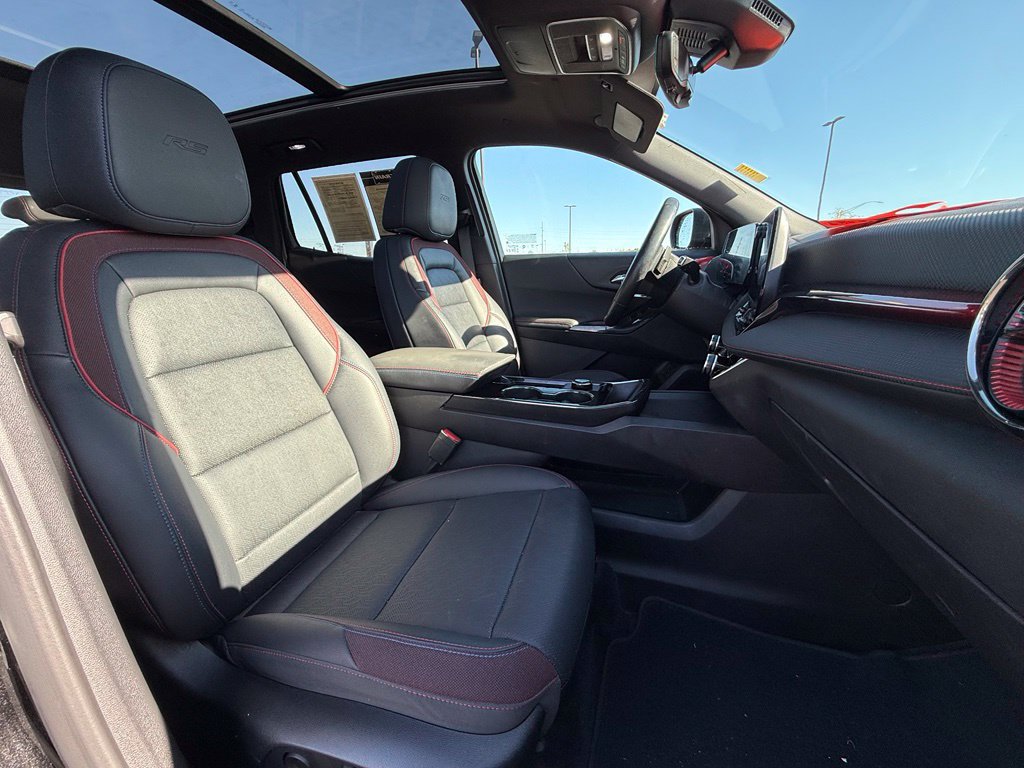Used 2025 Chevrolet Equinox RS w/ Safety and Technology Package AWD/4WD image 29