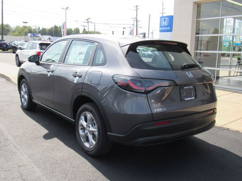 Certified 2024 Honda HR-V LX image 4
