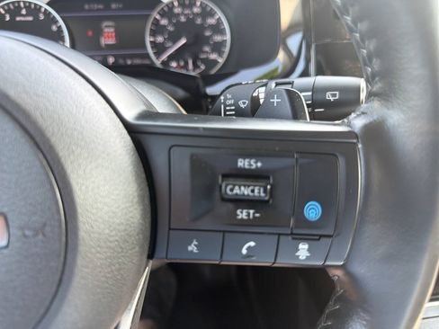 Used 2024 Nissan Pathfinder SV AWD/4WD image 19