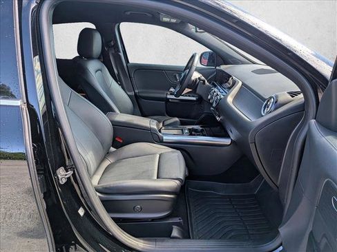 Used 2025 Mercedes-Benz GLA 250 image 21