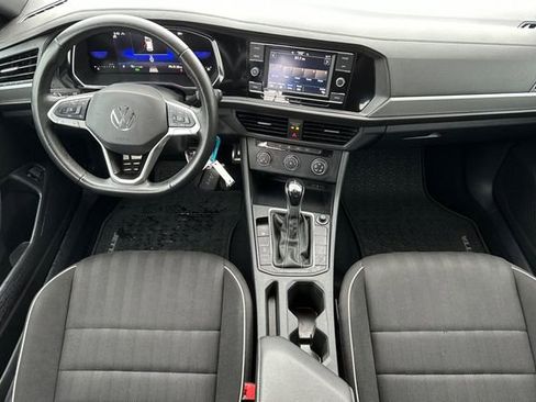 Used 2023 Volkswagen Jetta Sport image 14