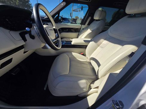 Certified 2023 Land Rover Range Rover SE image 24