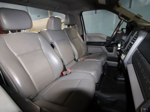 Used 2019 Ford F550 4x4 Regular Cab Super Duty image 18