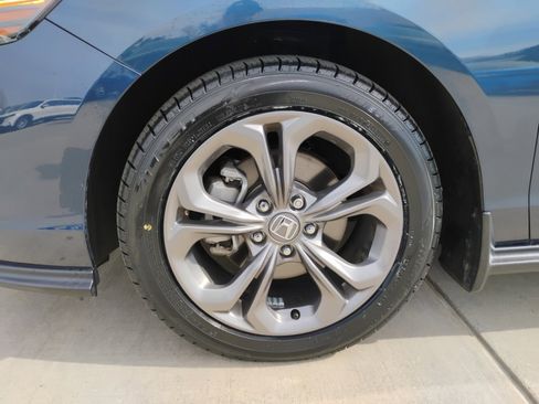 Certified 2024 Honda Accord EX image 27