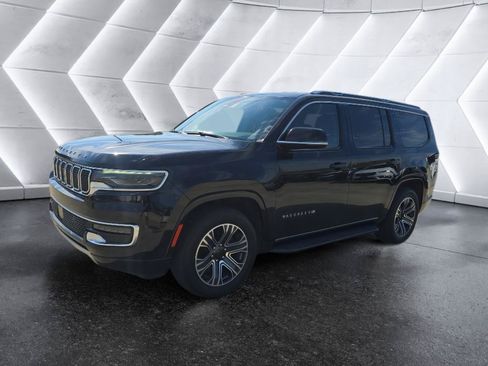 Used 2023 Jeep Wagoneer Series II w/ Flexible Seating Group AWD/4WD image 1