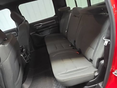 Used 2022 RAM 1500 Big Horn AWD/4WD image 32