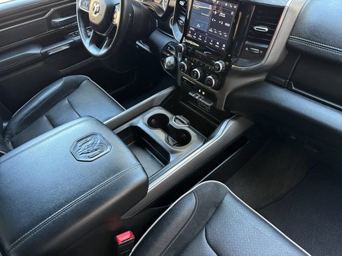 Used 2024 RAM 1500 Laramie AWD/4WD image 12