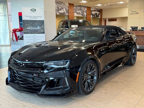 Used 2022 Chevrolet Camaro ZL1 RWD image 3