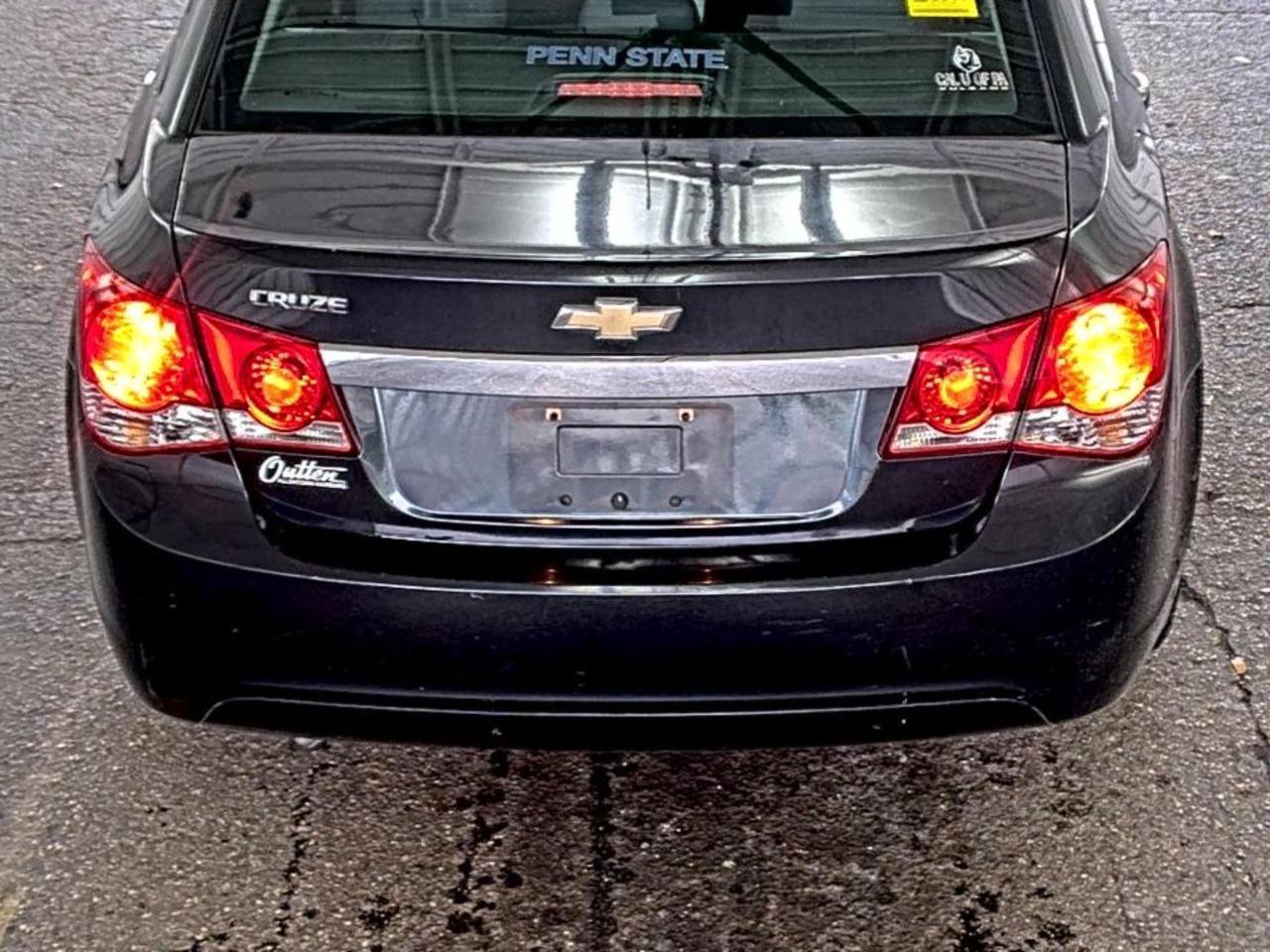 Used 2011 Chevrolet Cruze LS w/ Connectivity Package FWD image 9