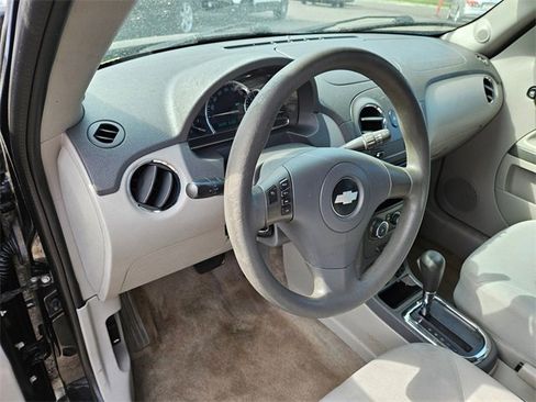 Used 2008 Chevrolet HHR LS image 16