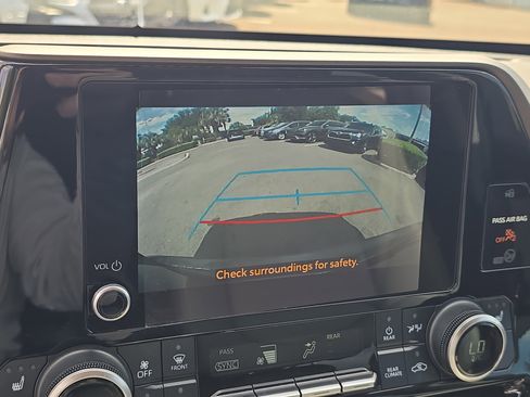 Used 2023 Toyota Highlander XLE image 26