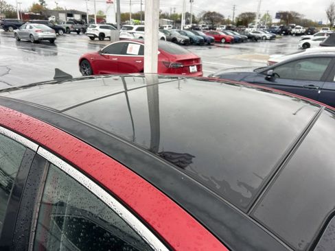 Used 2018 Kia Optima S w/ Panoramic Sunroof Package image 3