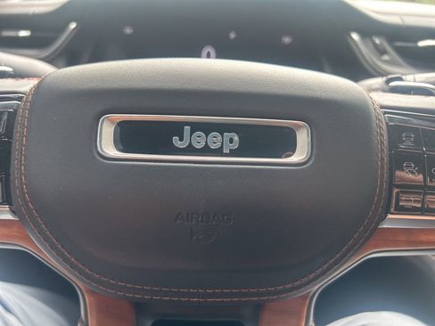 Used 2021 Jeep Grand Cherokee L Summit image 25