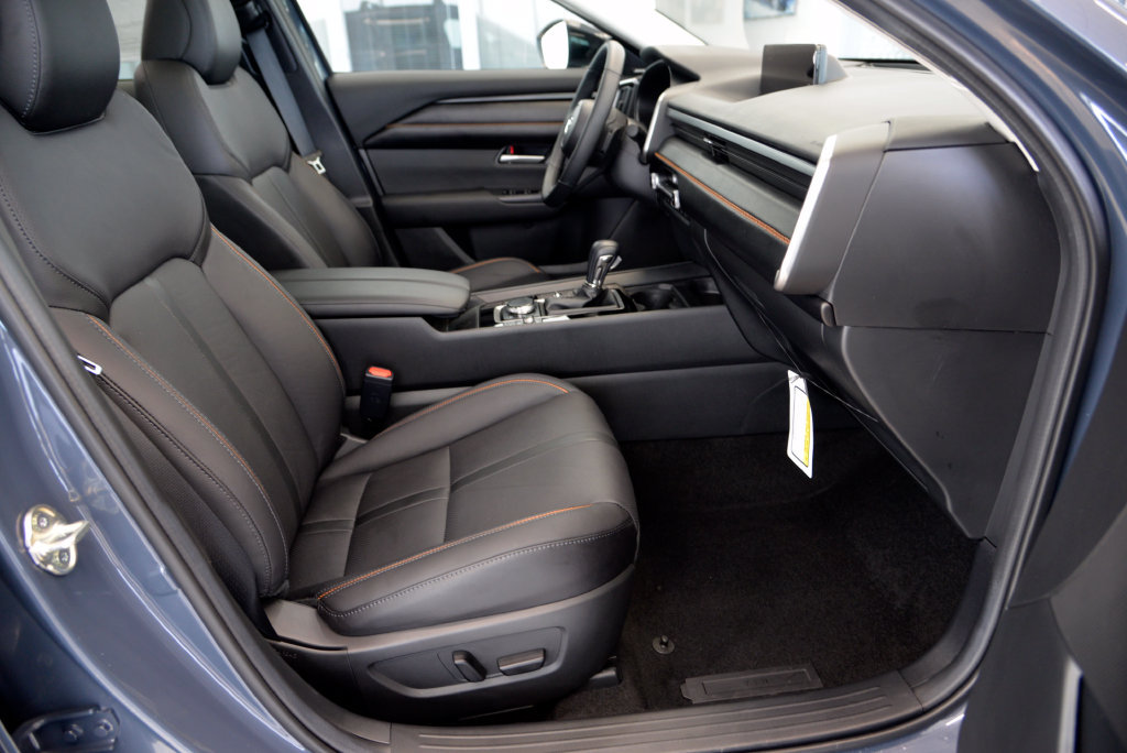 Certified 2026 MAZDA CX-50 AWD 2.5 S w/ Cargo Package image 30