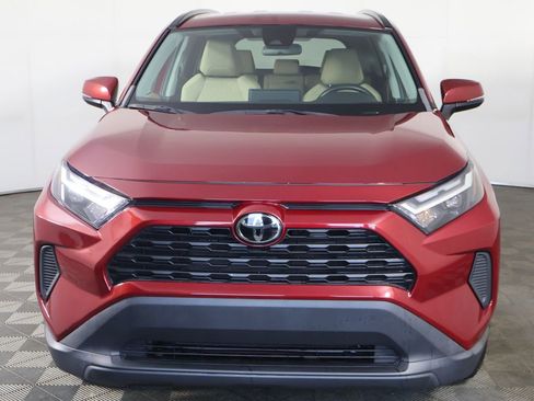Used 2022 Toyota RAV4 XLE AWD/4WD image 9