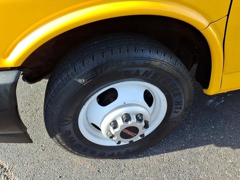 Used 2021 GMC Savana 3500 Extended w/ Power Convenience Package image 23