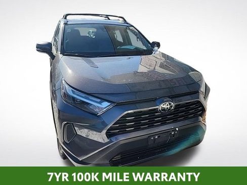 Used 2024 Toyota RAV4 XLE w/ Convenience Package image 2