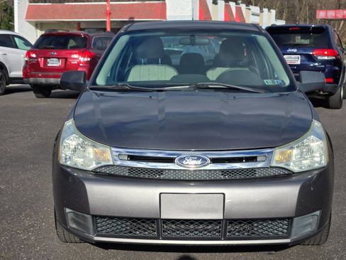 Used 2011 Ford Focus SE image 3