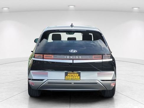 Certified 2024 Hyundai Ioniq 5 Limited RWD image 4