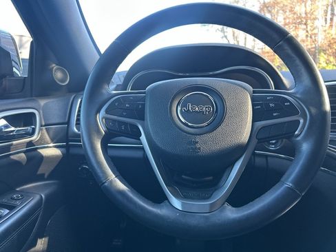Used 2018 Jeep Grand Cherokee Limited image 17