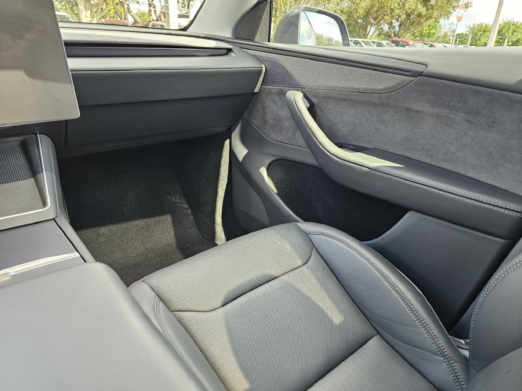 Used 2026 Tesla Model Y Long Range AWD/4WD image 15