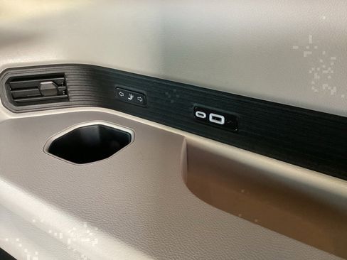 Used 2022 Jeep Wagoneer Series II w/ Premium Group I image 15