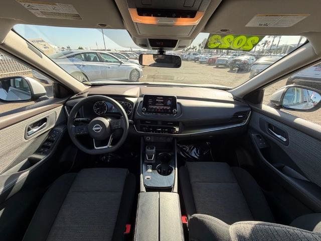 Certified 2023 Nissan Rogue SV FWD image 15