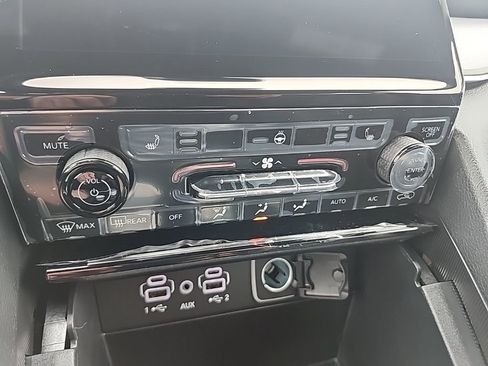 New 2025 Jeep Grand Cherokee L Limited w/ Trailer Tow Package image 37