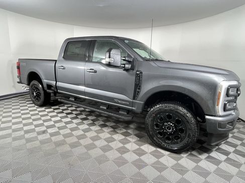 New 2026 Ford F250 XLT w/ XLT Premium Package AWD/4WD image 6