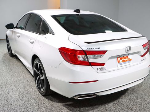 Used 2022 Honda Accord Sport image 9