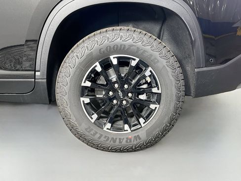 New 2026 Chevrolet Traverse Z71 w/ Enhanced Driving Package AWD/4WD image 34