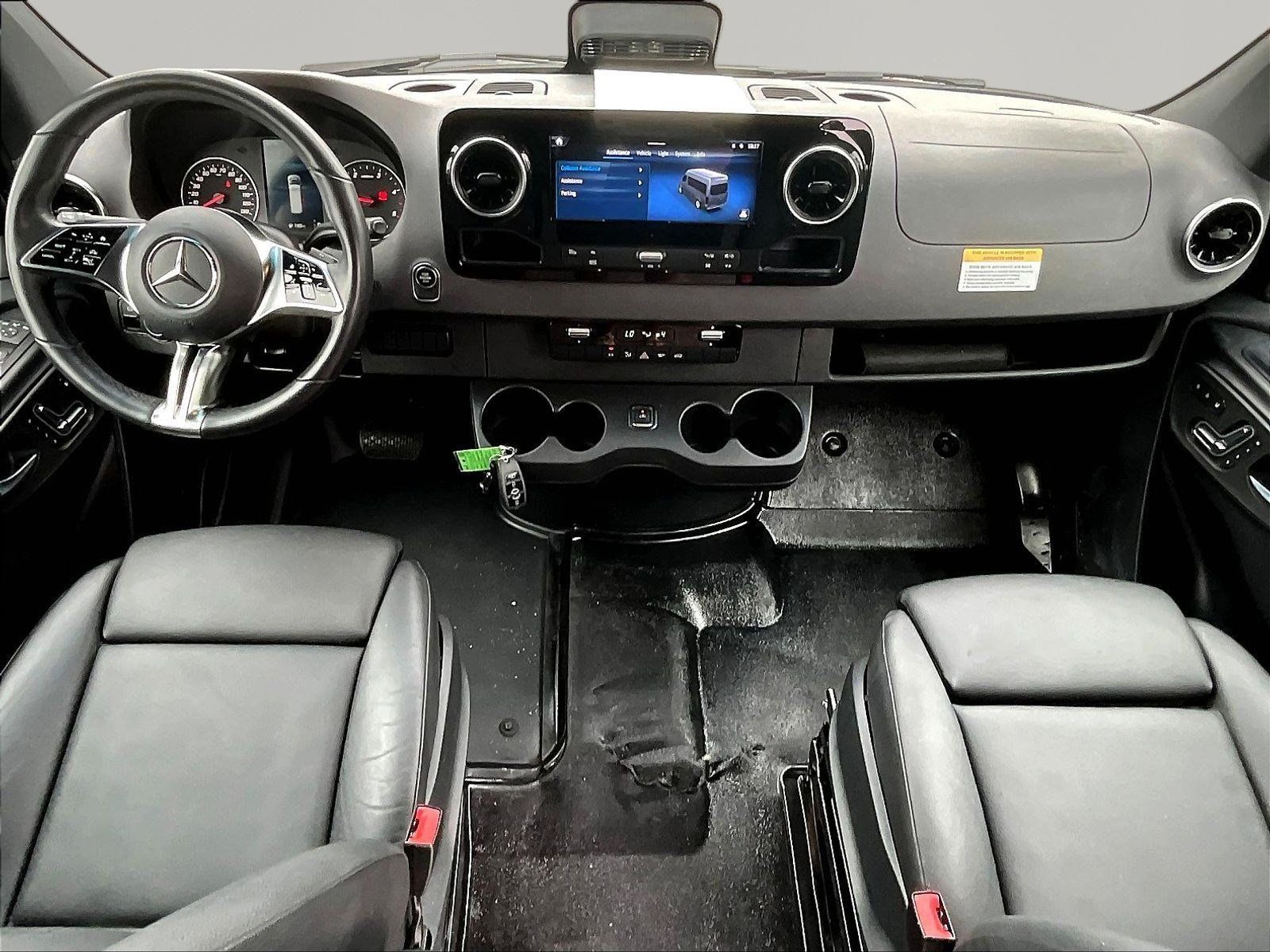Used 2025 Mercedes-Benz Sprinter 2500 image 7