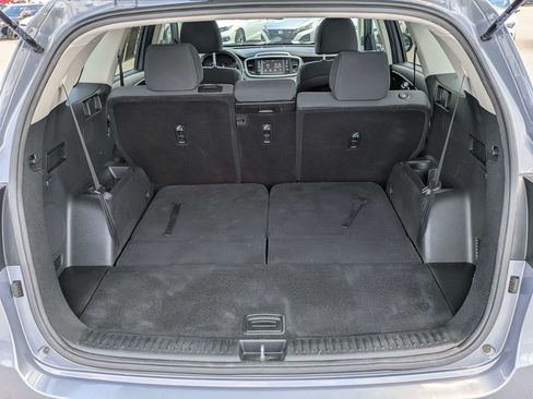 Used 2020 Kia Sorento LX FWD image 14