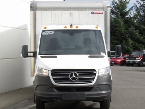 Used 2019 Mercedes-Benz Sprinter 170 image 2