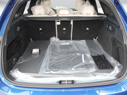 Used 2026 Mercedes-Benz GLC 300 image 31