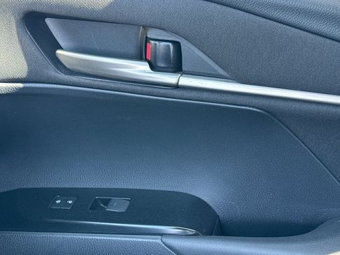 Used 2025 Toyota Camry LE FWD image 21