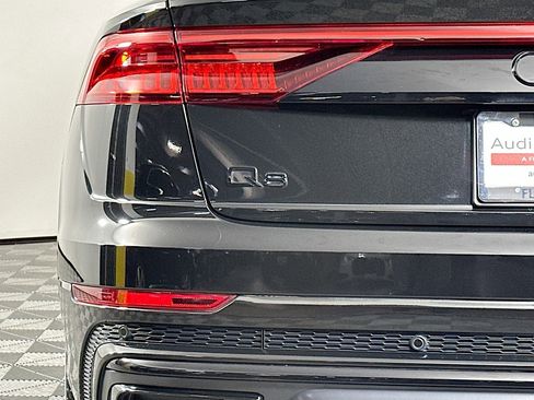 Used 2023 Audi Q8 Prestige w/ Prestige Package image 17