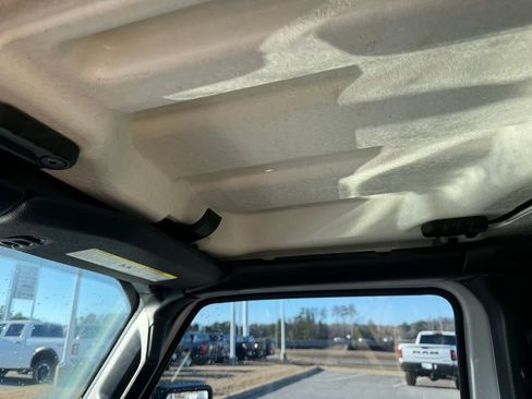 Used 2021 Jeep Gladiator Overland w/ Popular Equipment Package image 21