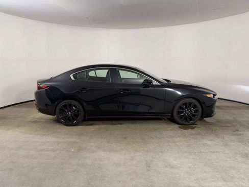 Used 2024 MAZDA MAZDA3 s FWD image 6