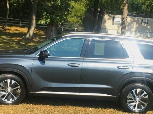 Used 2020 Hyundai Palisade SEL FWD image 2
