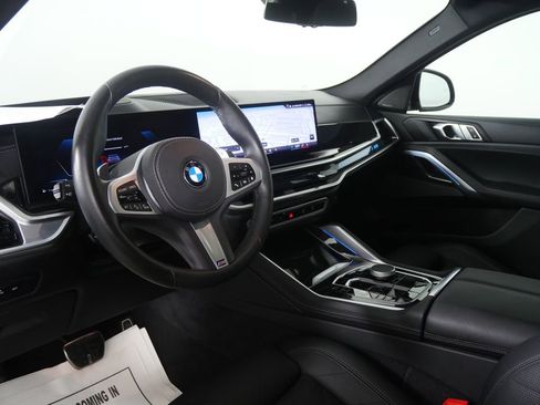 Used 2025 BMW X6 xDrive40i image 11