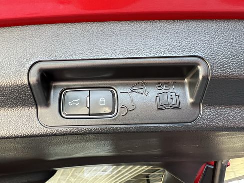 Used 2024 Ford Explorer XLT w/ Equipment Group 202A AWD/4WD image 51