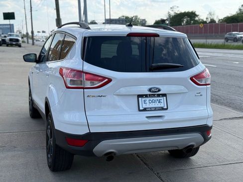 Used 2016 Ford Escape SE w/ Equipment Group 201A AWD/4WD image 8