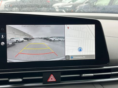 Used 2025 Hyundai Elantra SEL image 23