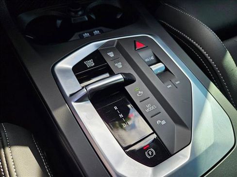 Used 2025 BMW 228i xDrive w/ Technology Package image 13